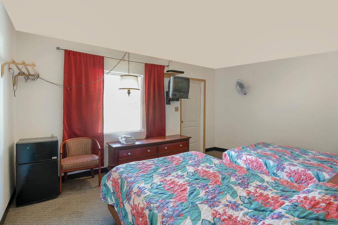 Hotel O Near Fanning Springs State Park Us Hwy 98 Old Town Luaran gambar