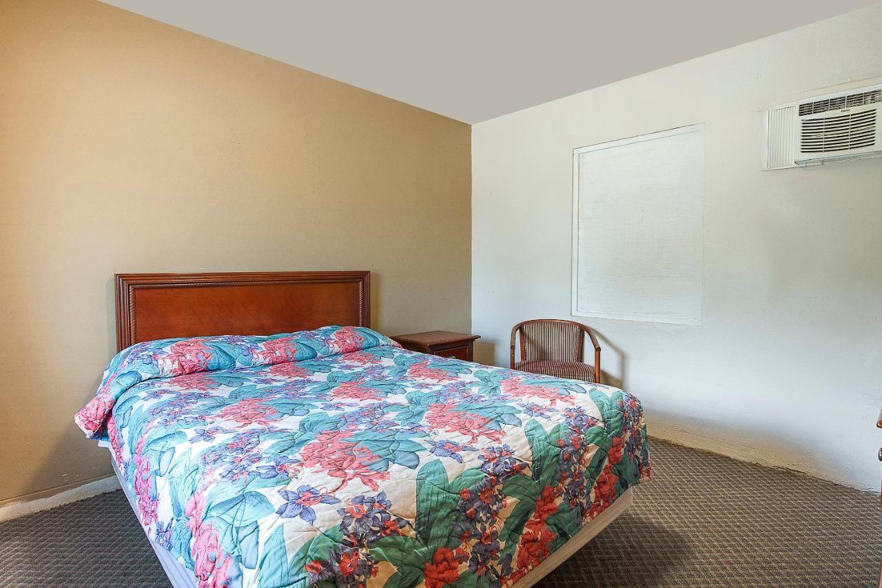 Hotel O Near Fanning Springs State Park Us Hwy 98 Old Town Luaran gambar